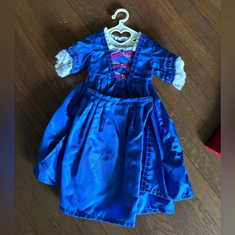 Felicity- American Girl Doll Pleasant Company with Clothing Collection - Picture 9 of 16